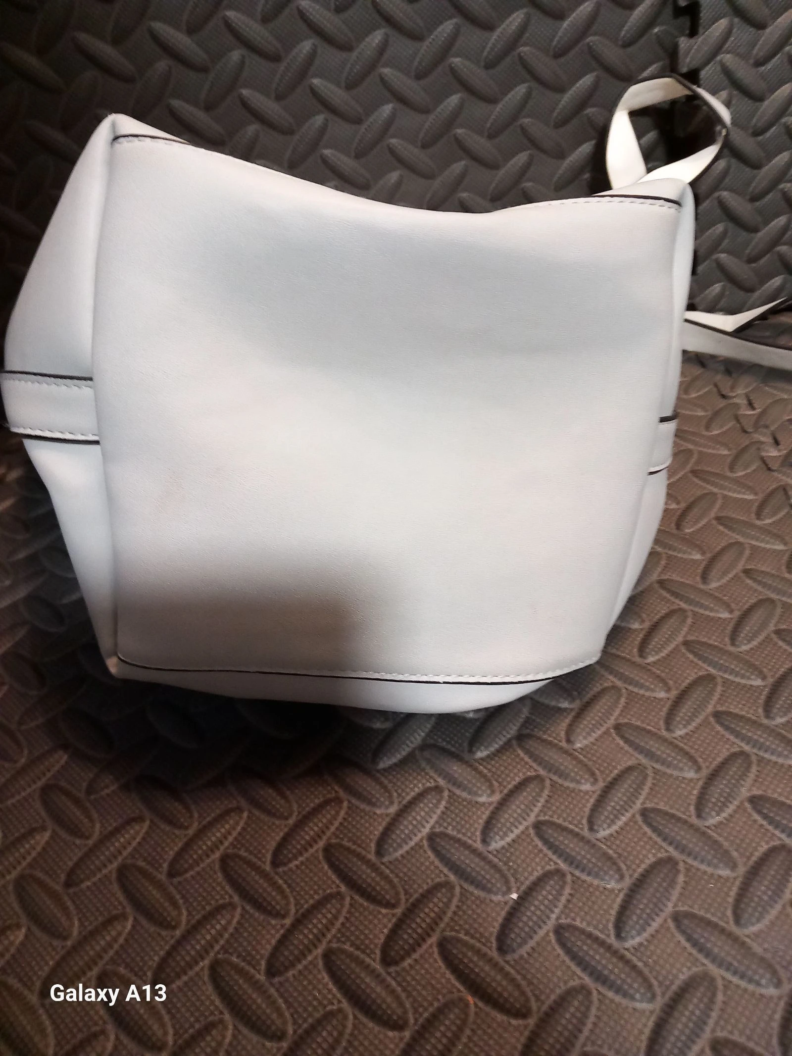 Chique en trendy C&A emmerzak – Wit / Lichtgrijs glanzend – photo 4